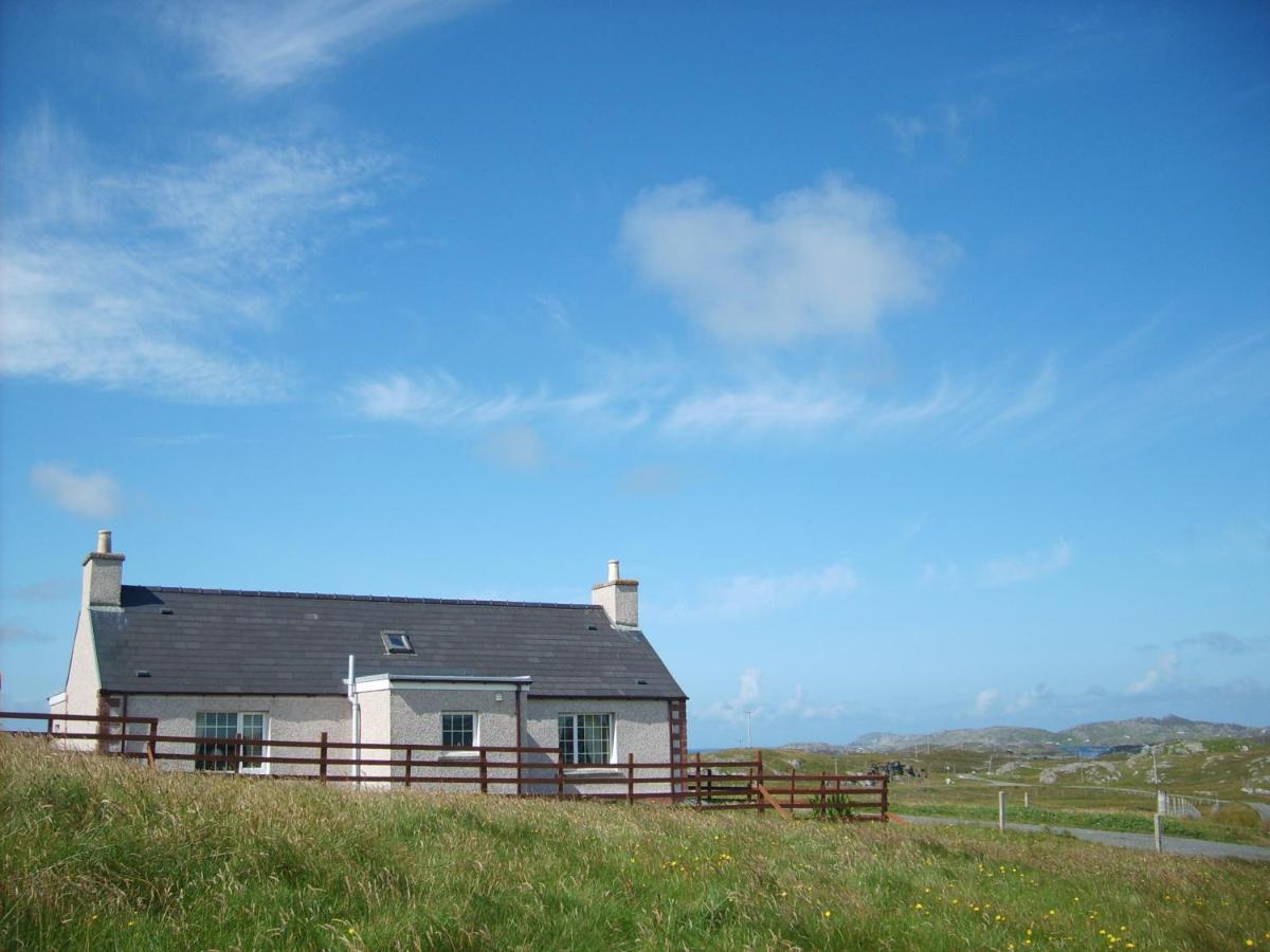 Harsgeir View Holiday Cottage -Wifi Go Green Breaclete Exterior photo